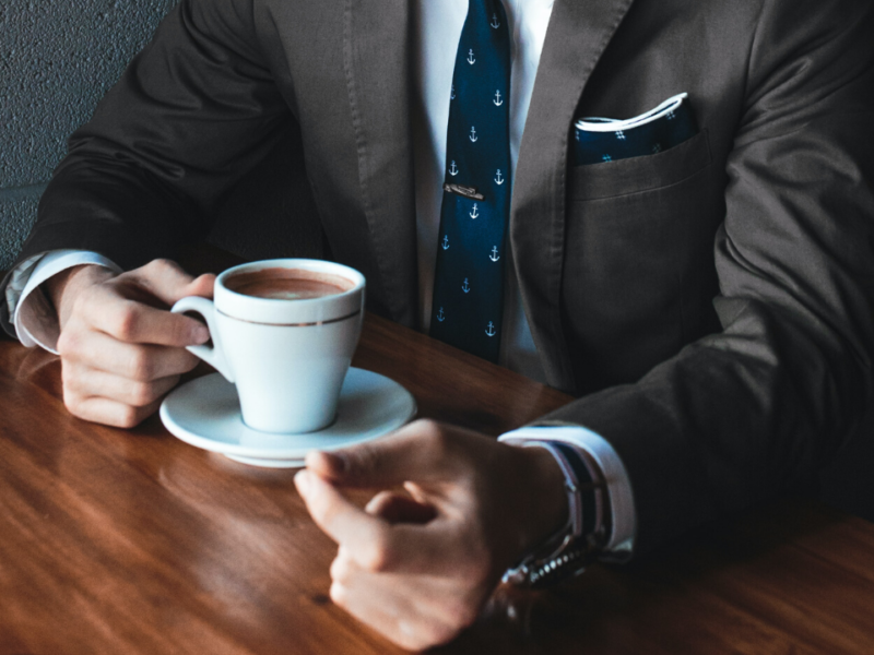 Copia di Copia di Copia di Cerchi un lavoro che ti faccia crescere professionlmente_